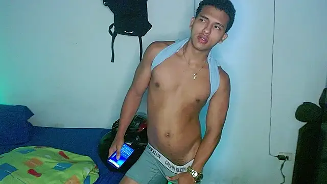 Snapshot of tonydesire_ chatting on July 12, 2026, 11:38 pm tonydesire online show from July 12, 2026, 11:38 pm