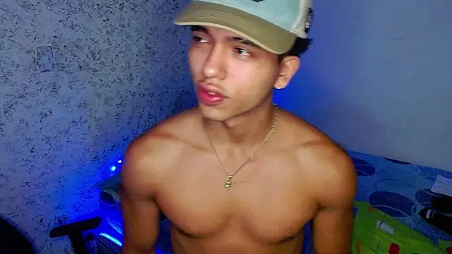 Snapshot of tonydesire_ chatting on June 6, 2026, 8:14 pm tonydesire online show from June 6, 2026, 8:14 pm