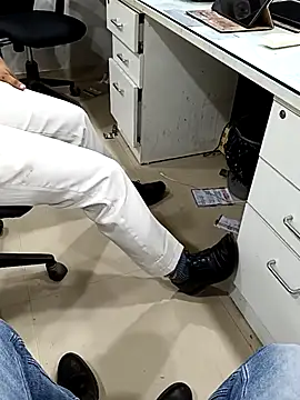 herochoclateboy online show from April 1, 2026, 11:55 am