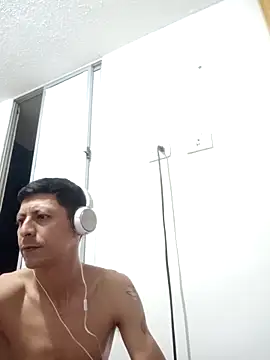 miguellccadena online show from April 3, 2026, 5:03 am