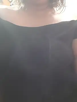 Snapshot of Amalianoir chatting on April 12, 2026, 8:01 pm Amalianoir online show from April 12, 2026, 8:01 pm