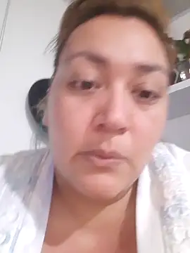 Snapshot of Amalianoir chatting on April 2, 2026, 11:33 pm Amalianoir online show from April 2, 2026, 11:33 pm