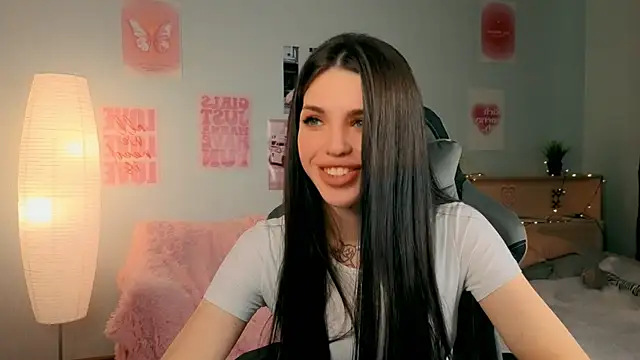 molly rettyy online show from April 2, 2026, 4:30 am