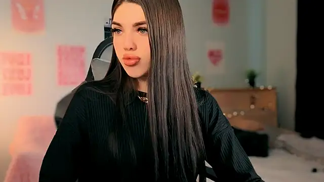 molly rettyy online show from April 10, 2026, 5:36 am