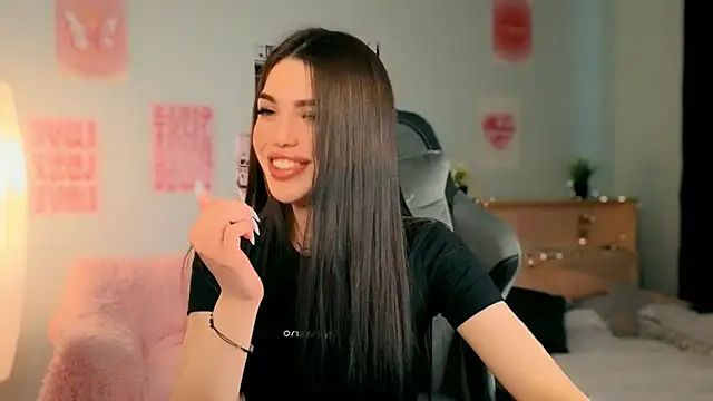 molly rettyy online show from April 9, 2026, 6:19 am