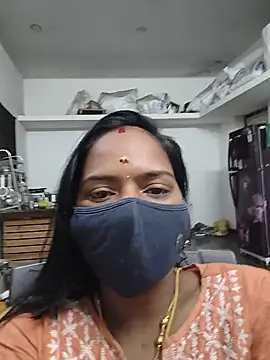 Snapshot of Tamil_Sangeetha chatting on June 1, 2026, 10:42 pm Tamil Sangeetha online show from June 1, 2026, 10:42 pm