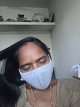 Snapshot of Tamil_Sangeetha chatting on July 13, 2026, 11:31 am Tamil Sangeetha online show from July 13, 2026, 11:31 am