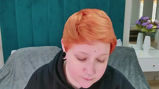 Edna Davis online show from April 12, 2026, 7:33 am