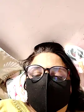 purvi46 online show from April 11, 2026, 4:21 pm