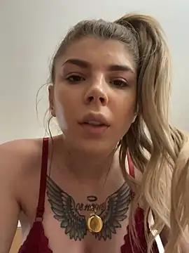 AishaDiamond online show from April 2, 2026, 4:08 am