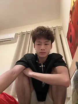 sexyboy-3525 online show from April 14, 2026, 11:04 am