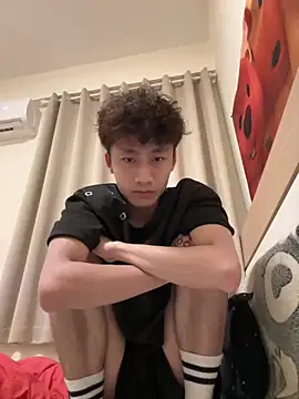 sexyboy-3525 online show from April 8, 2026, 11:17 pm