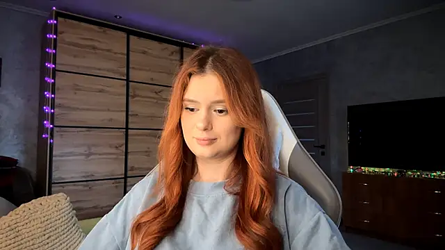 FoxyEmma online show from April 9, 2026, 3:07 pm