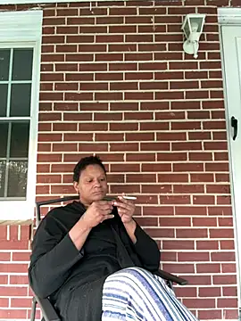 Sweetie8582 online show from March 30, 2026, 11:06 pm