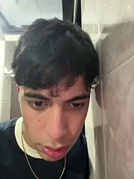 nico herrera   online show from April 21, 2026, 10:49 pm