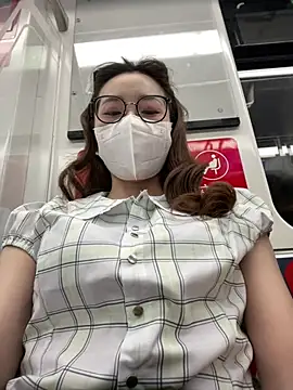 Snapshot of meimeibuguai chatting on June 25, 2026, 12:10 pm meimeibuguai online show from June 25, 2026, 12:10 pm