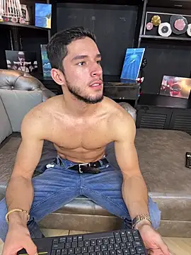 axel tone online show from March 31, 2026, 9:50 pm