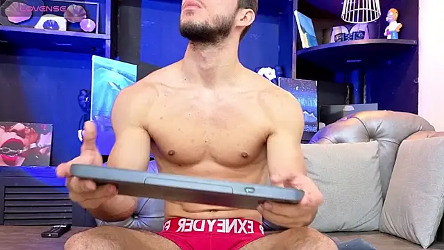 axel tone online show from April 5, 2026, 11:39 am