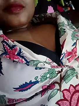 priyahot2001 online show from April 21, 2026, 4:19 am