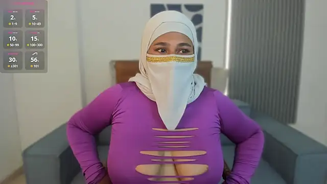 Thalia hala online show from April 13, 2026, 6:12 pm