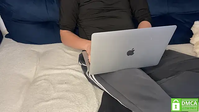 NaughtysecretsDE online show from April 16, 2026, 1:12 pm