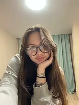 NIKAGPT online show from April 13, 2026, 7:07 pm