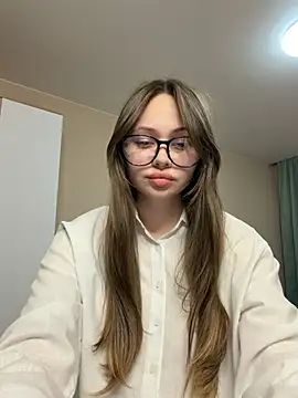 NIKAGPT online show from April 16, 2026, 7:47 pm