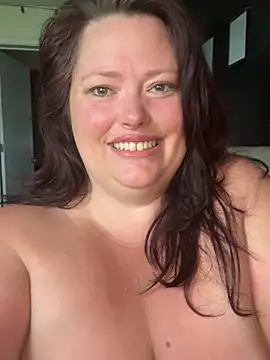 EmberVael online show from June 26, 2026, 4:24 pm