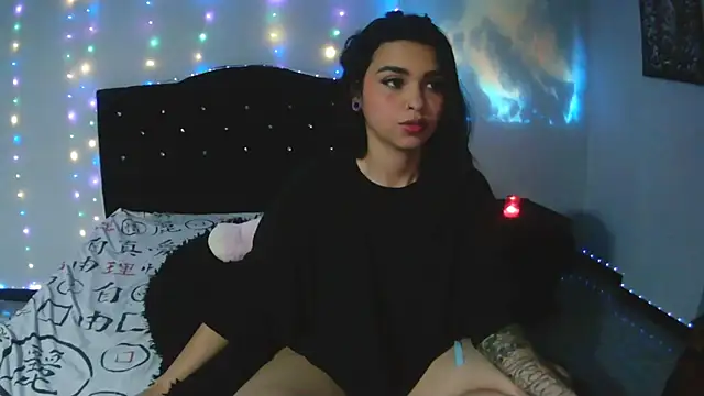 Snapshot of Luna_Velvet7 chatting on May 19, 2026, 5:36 am Luna Velvet7 online show from May 19, 2026, 5:36 am