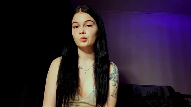 BellaLuxury online show from April 5, 2026, 3:08 pm