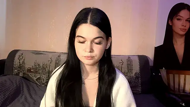 BellaLuxury online show from April 16, 2026, 3:02 pm