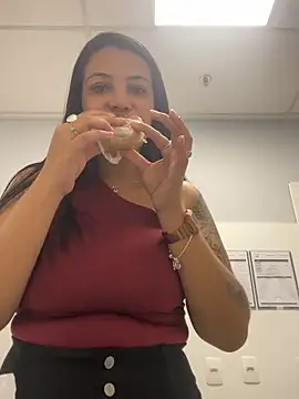 Deusa Arcana online show from April 14, 2026, 1:27 pm