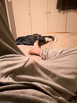 hornymen252 online show from April 8, 2026, 4:41 pm