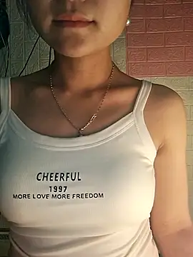 Snapshot of -Cidy- chatting on April 15, 2026, 4:11 pm -Cidy- online show from April 15, 2026, 4:11 pm