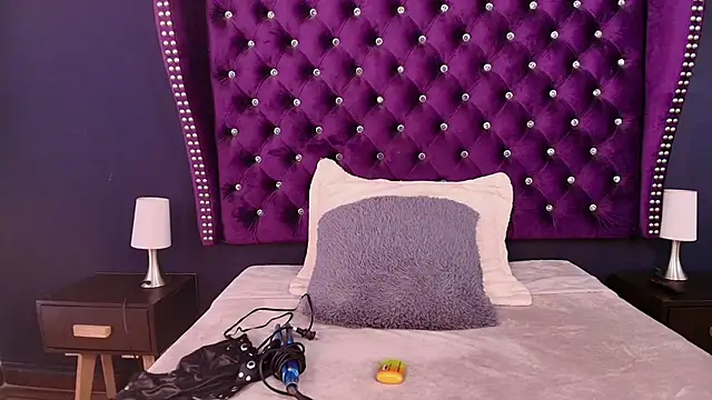 Snapshot of MistressNyx_ chatting on April 2, 2026, 5:08 pm MistressNyx online show from April 2, 2026, 5:08 pm