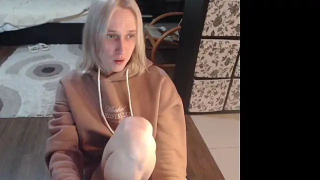 Snapshot of Sweet_hot_shrmp chatting on April 15, 2026, 7:58 pm Sweet hot shrmp online show from April 15, 2026, 7:58 pm