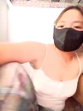 cat-kat online show from April 16, 2026, 2:40 pm