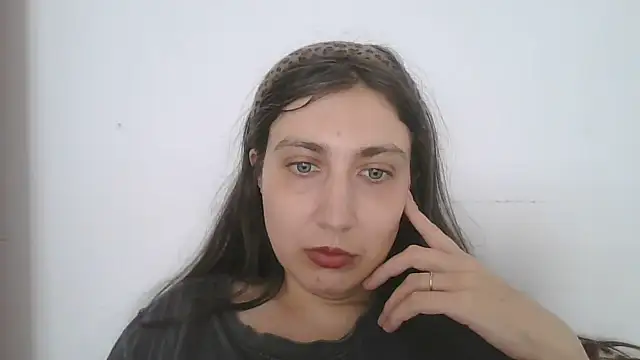 Snapshot of lilia696 chatting on June 9, 2026, 12:17 pm lilia696 online show from June 9, 2026, 12:17 pm