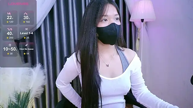 Lu Ly22 online show from May 27, 2026, 1:57 am