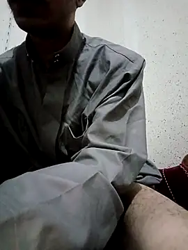 elzabeerr1 online show from April 2, 2026, 11:55 pm