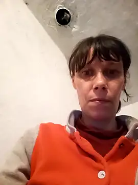 VikaBakerX online show from April 21, 2026, 4:13 pm