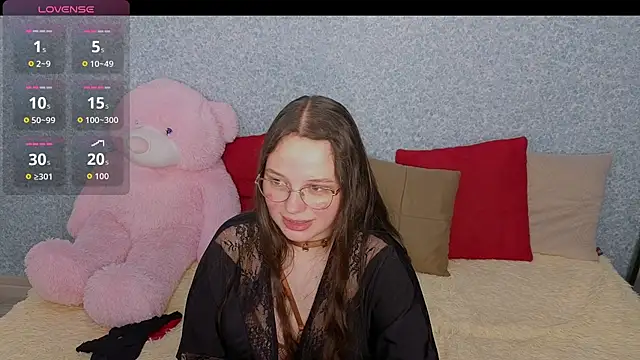 SofiDreamm online show from June 25, 2026, 8:25 pm