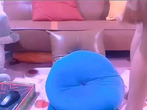 YAIIIYAIII online show from April 4, 2026, 12:23 pm