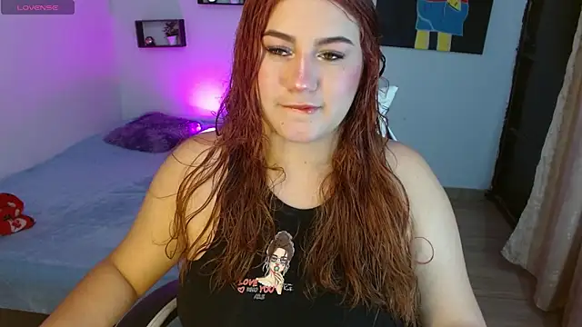 Snapshot of _Lucianaa_1 chatting on April 16, 2026, 4:46 am Lucianaa 1 online show from April 16, 2026, 4:46 am