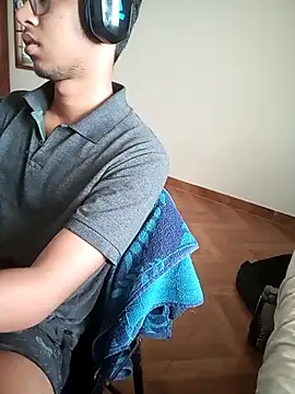 Snapshot of letsplaygame chatting on April 13, 2026, 5:11 am letsplaygame online show from April 13, 2026, 5:11 am