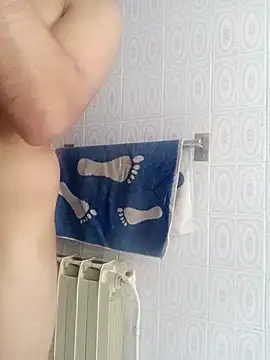 maicolvalejo4444 online show from April 22, 2026, 3:30 pm