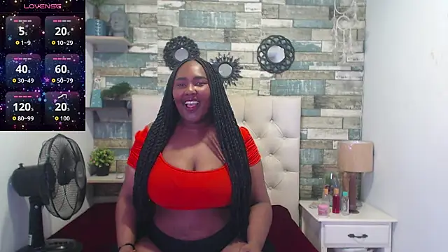 Snapshot of Skylernaomi chatting on June 15, 2026, 2:17 pm Skylernaomi online show from June 15, 2026, 2:17 pm