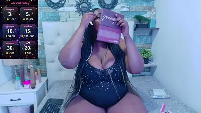 Snapshot of Skylernaomi chatting on April 14, 2026, 1:49 pm Skylernaomi online show from April 14, 2026, 1:49 pm