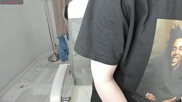 Ophyrix online show from April 22, 2026, 2:46 pm