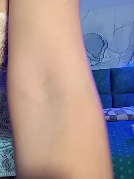 Snapshot of ZoeBlanc chatting on April 16, 2026, 11:55 am ZoeBlanc online show from April 16, 2026, 11:55 am